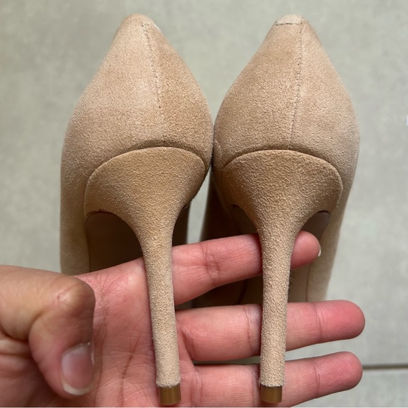 Schutz Lou pointed-toe pump in a honey beige suede - Picture 6 of 9